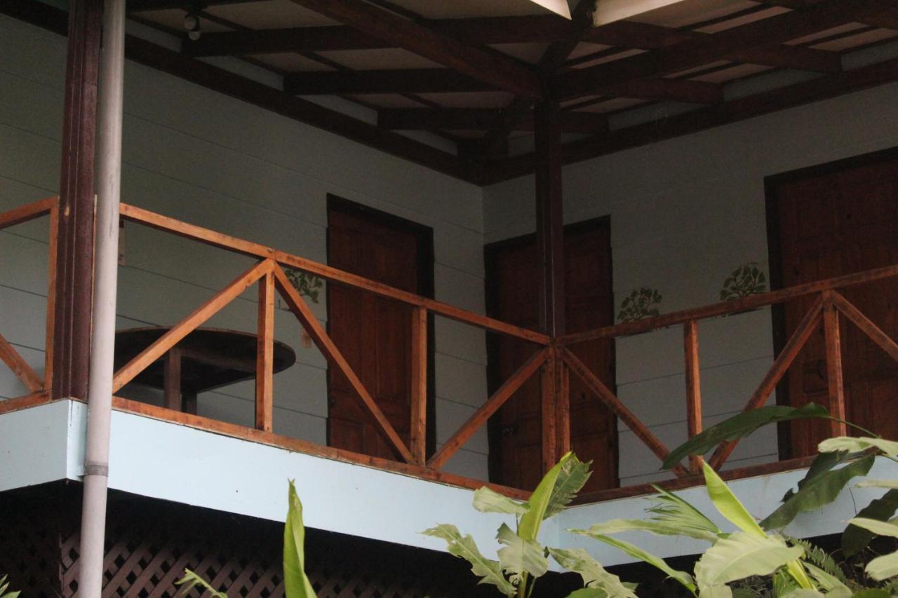 Iguana Libre Hotel Dominical Exterior foto